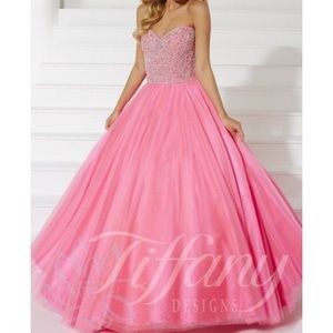 NWOT Bright Pink Tiffany’s gown size 0